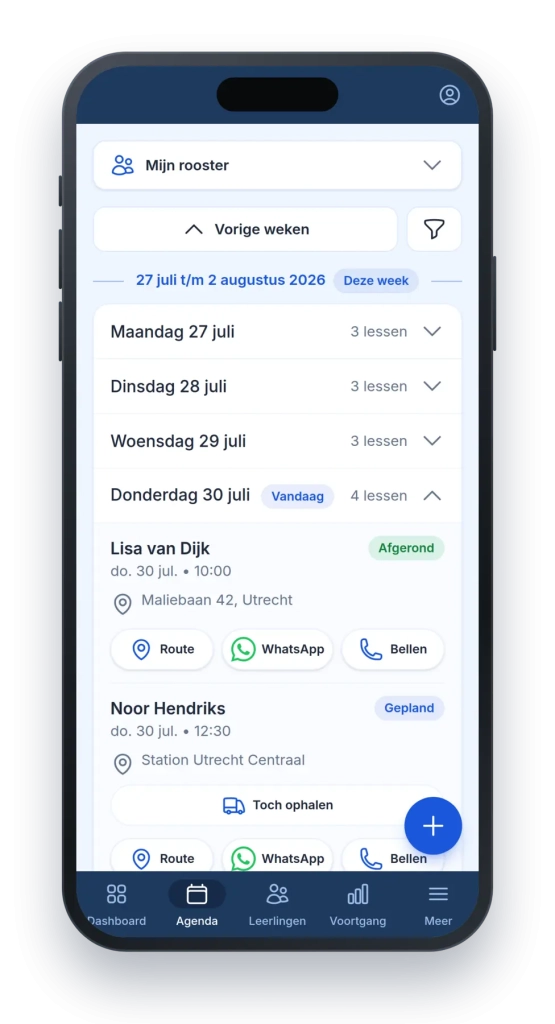 De agenda van de rijschool-app op een telefoonscherm met de lessen van deze week